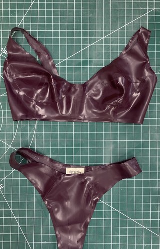 Medium 12 14 rubber - ,