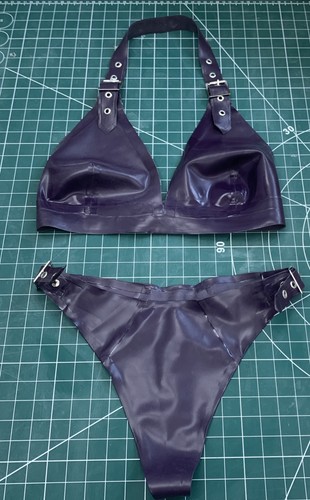 New 32d uk rubber briefs - new,