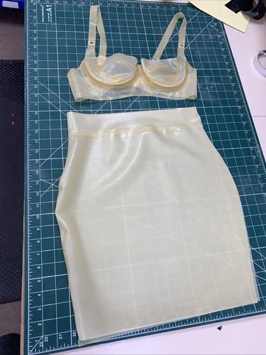 Transparent latex rubber - transparent,